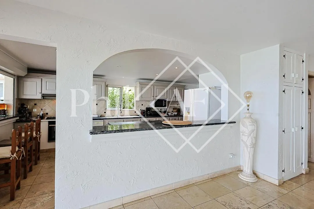 Fantastic View 4 Bed-Rooms Villa At Orient Beach Quarter of Orleans