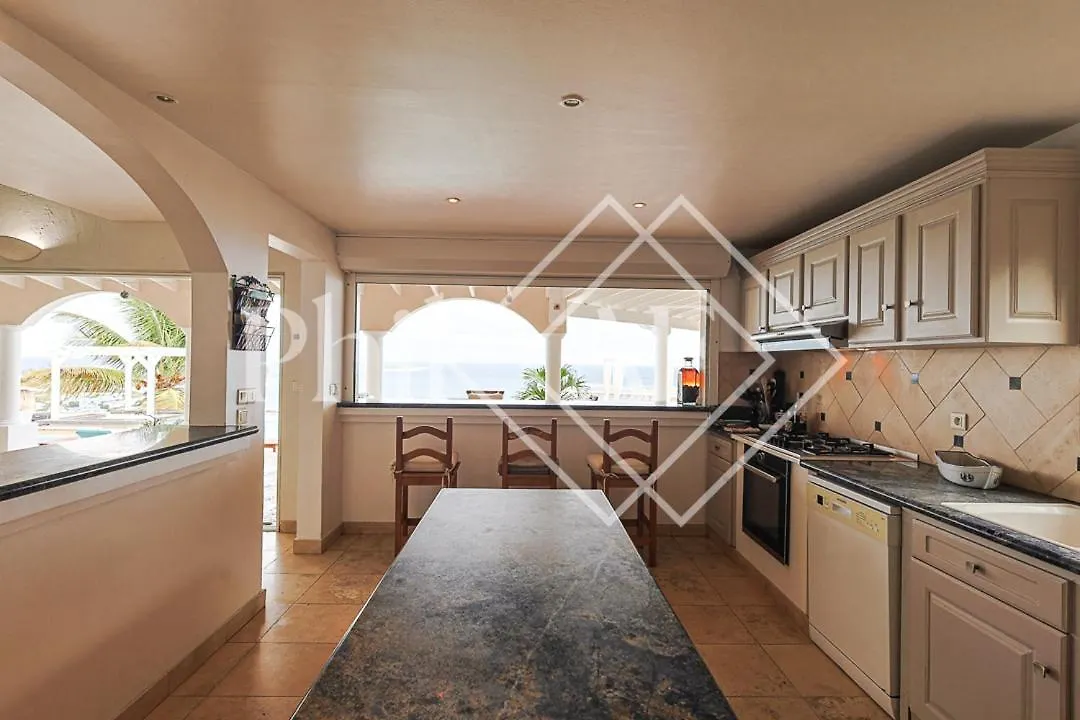 Fantastic View 4 Bed-Rooms Villa At Orient Beach Quarter of Orleans